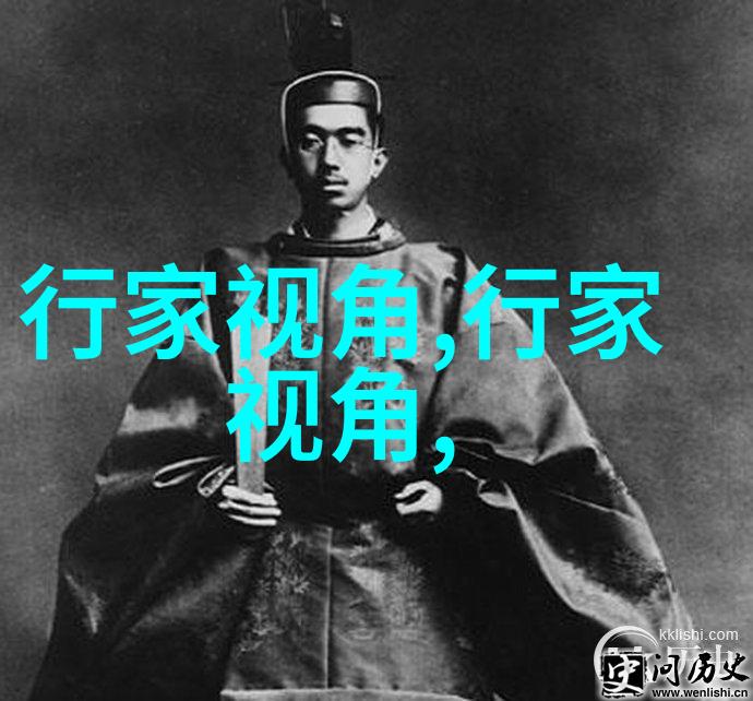 流行款花衬衣图片(女花衬衫时尚潮流搭配)