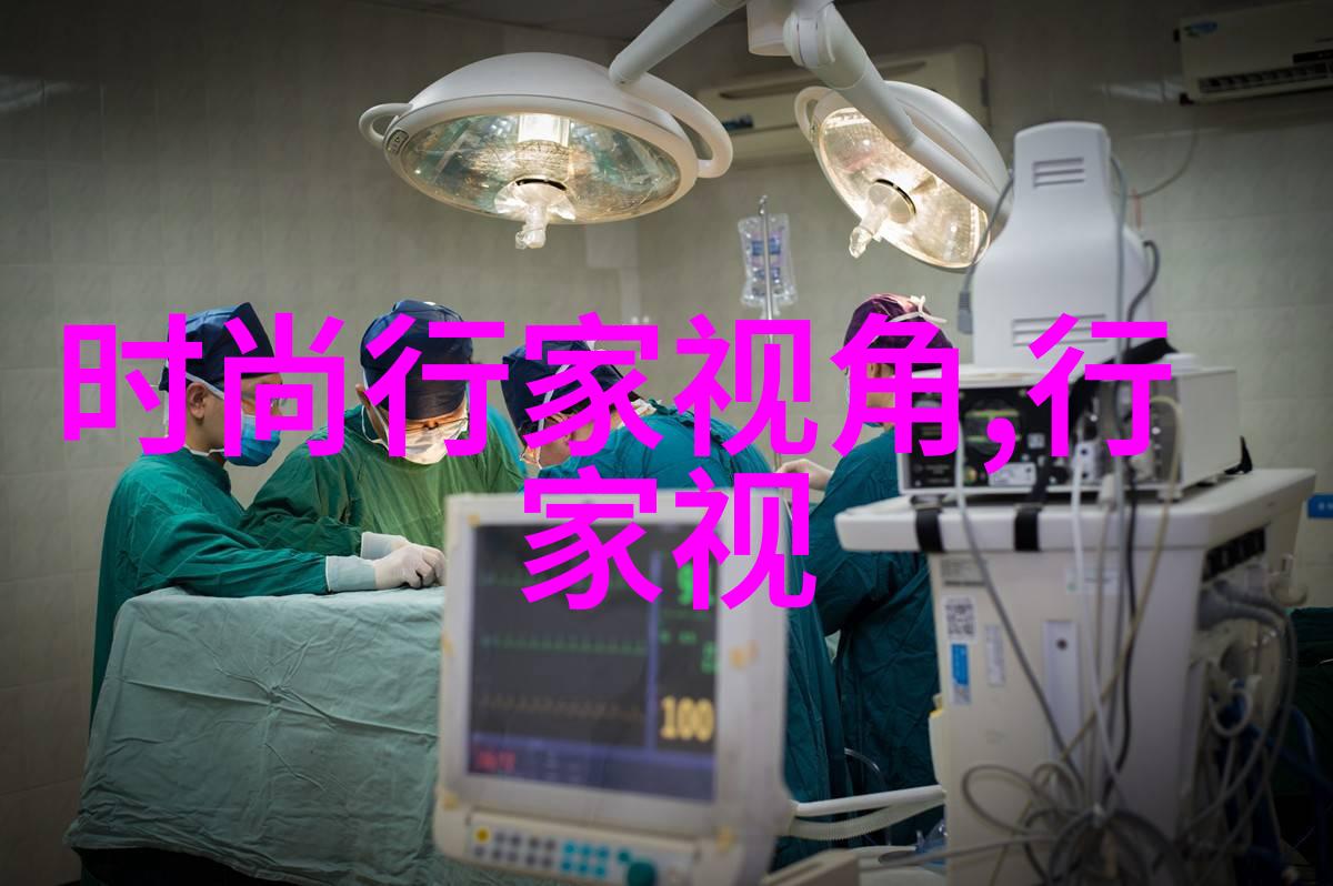女生卫衣配什么裤子好看